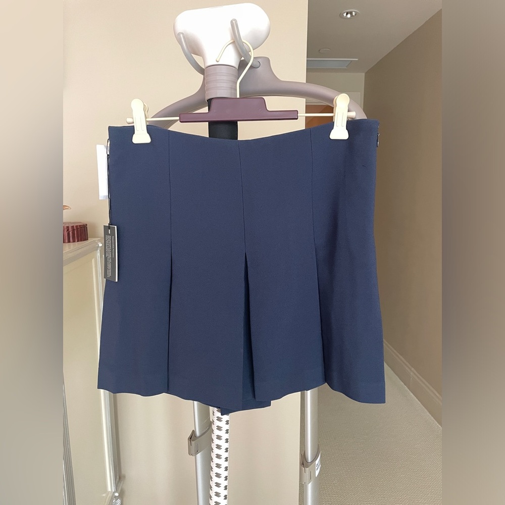 Hathaway Tennis Navy Pleated Skirt Size 4